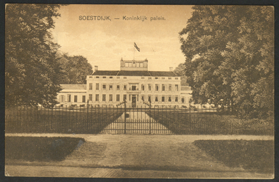 16795 Gezicht op het Paleis Soestdijk te Soestdijk (gemeente Baarn).